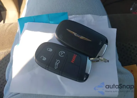 2019 Chrysler 300 Touring L Awd from USA, damaged, VIN 2C3CCARG2KH536994